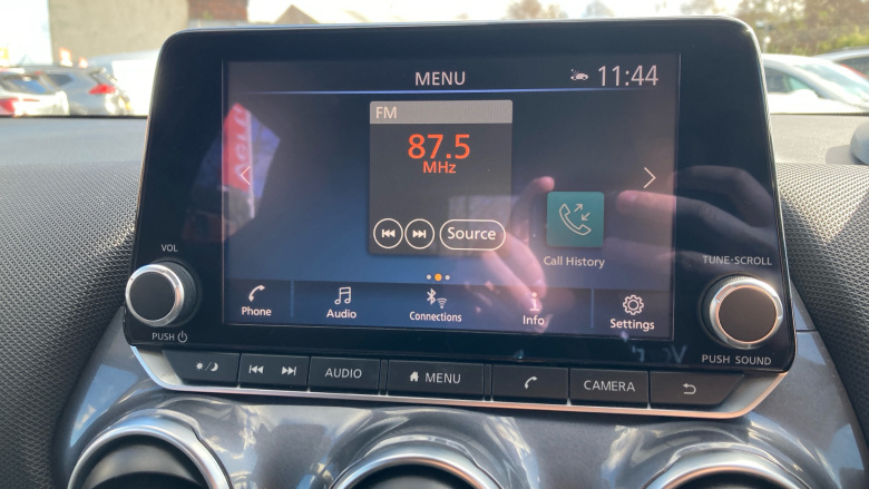 Nissan Juke 1.0 DiG-T 114 Acenta 5dr Petrol Hatchback